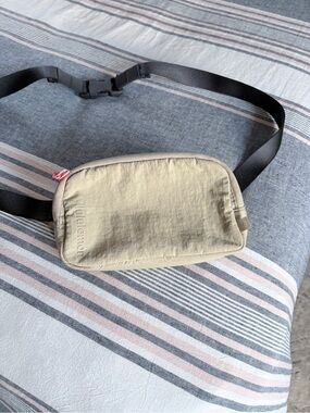 lululemon athletica Beige Waist Pack with Black Strap